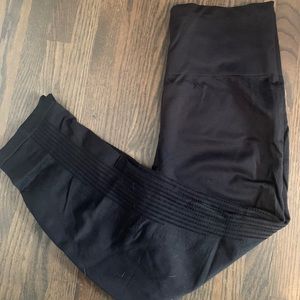 Athleta Crop Legging